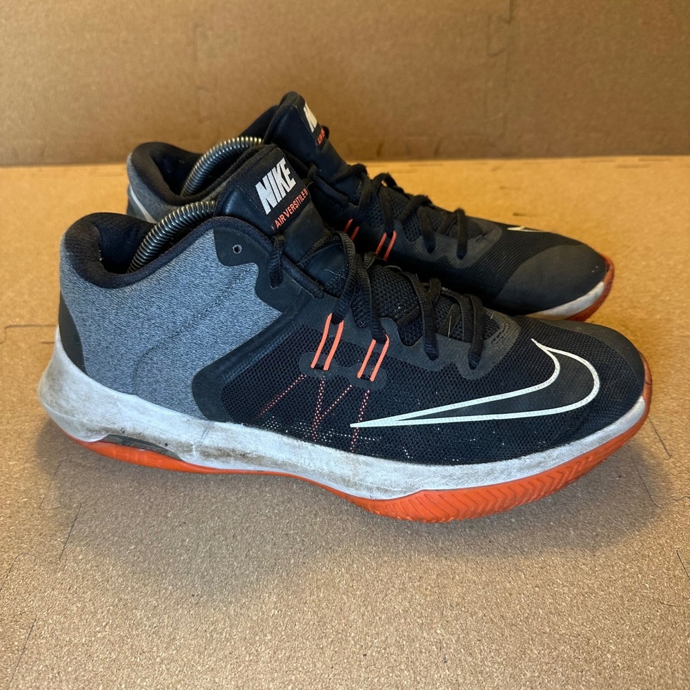 Nike Air Versitile II Mens Basketball Shoes Black Grey Orange 921692-006 Sz 10.5
